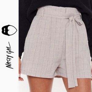 Nasty Gal Gray Striped High-Waisted Linen Shorts / Small (4) NWT